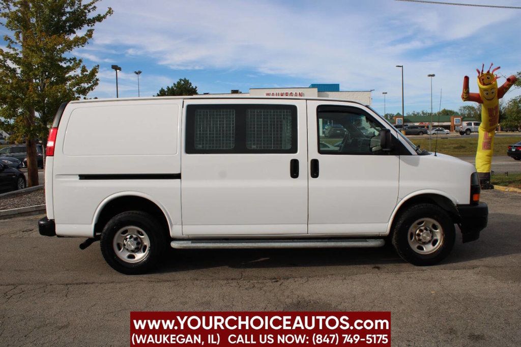 2019 Chevrolet Express Cargo Van RWD 2500 135" - 22617261 - 3