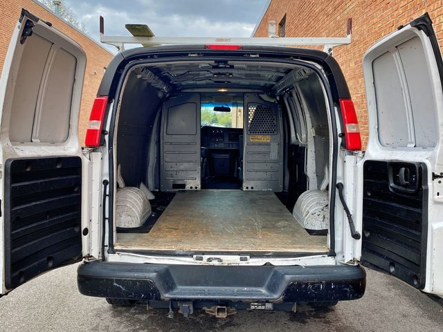 2019 Chevrolet Express Cargo Van RWD 2500 135" - 23012643 - 28