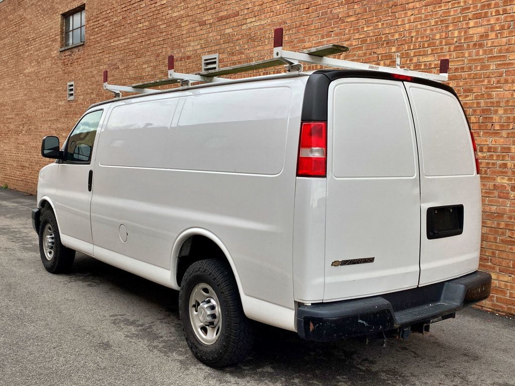 2019 Chevrolet Express Cargo Van RWD 2500 135" - 23012643 - 3