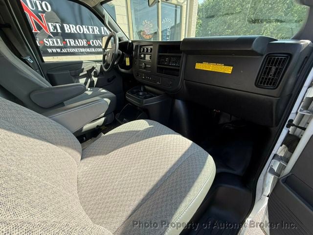 2019 Chevrolet Express Cargo Van RWD 2500 135" - 23070830 - 17