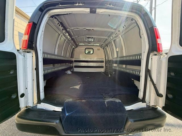 2019 Chevrolet Express Cargo Van RWD 2500 135" - 23070830 - 23