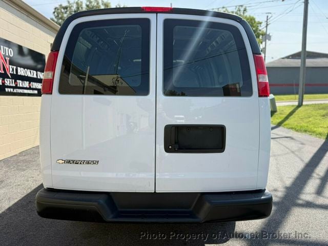 2019 Chevrolet Express Cargo Van RWD 2500 135" - 23070830 - 4
