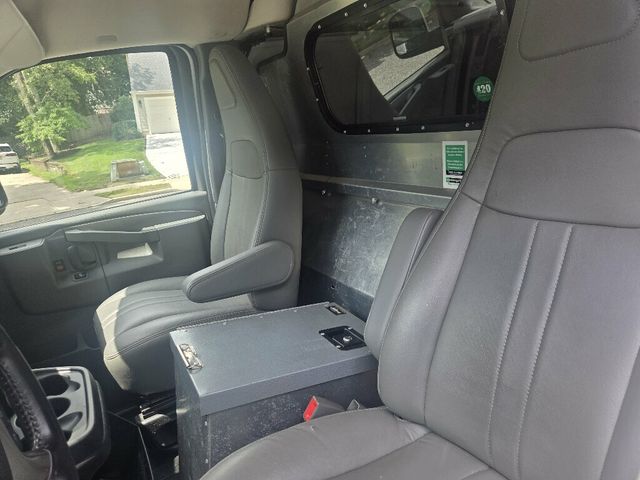 2019 Chevrolet Express Cargo Van RWD 2500 135" - 23067939 - 9