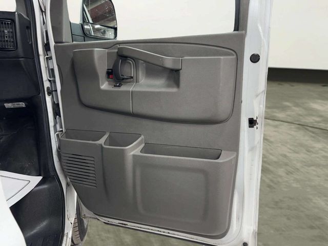 2019 Chevrolet Express Cargo Van RWD 2500 155" - 22951164 - 14
