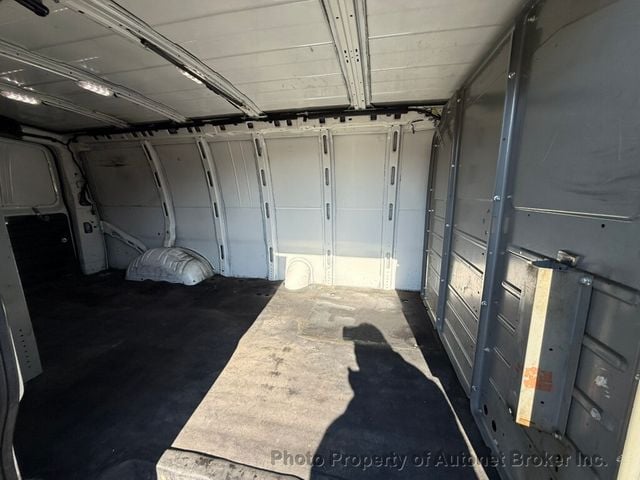 2019 Chevrolet Express Cargo Van RWD 3500 155" - 22974965 - 21