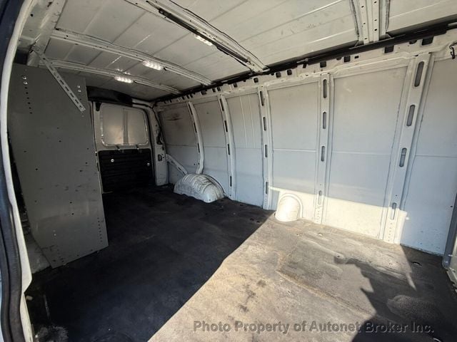 2019 Chevrolet Express Cargo Van RWD 3500 155" - 22974965 - 22