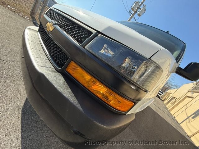 2019 Chevrolet Express Cargo Van RWD 3500 155" - 22974965 - 27
