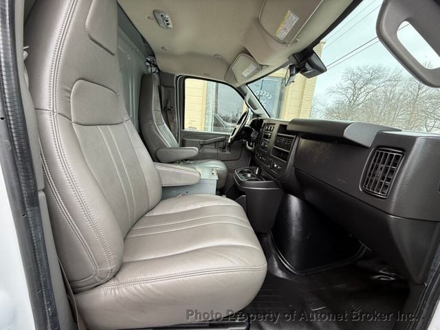 2019 Chevrolet Express Cargo Van RWD 3500 155" - 22979690 - 18