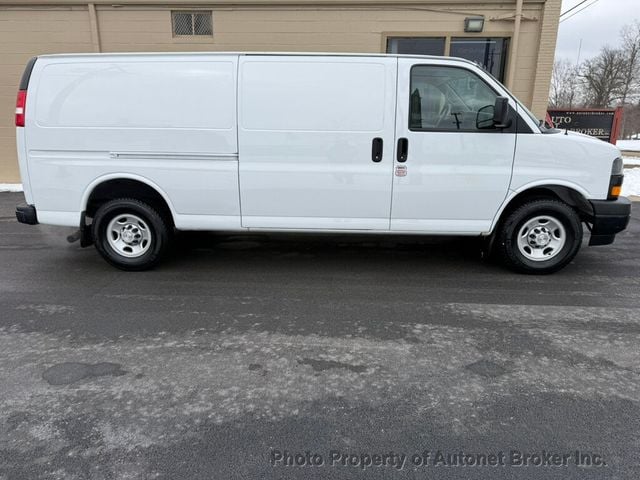 2019 Chevrolet Express Cargo Van RWD 3500 155" - 22979690 - 1