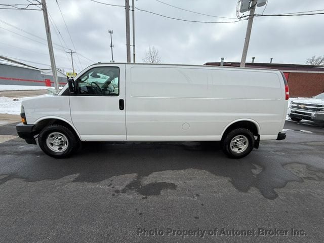 2019 Chevrolet Express Cargo Van RWD 3500 155" - 22979690 - 3