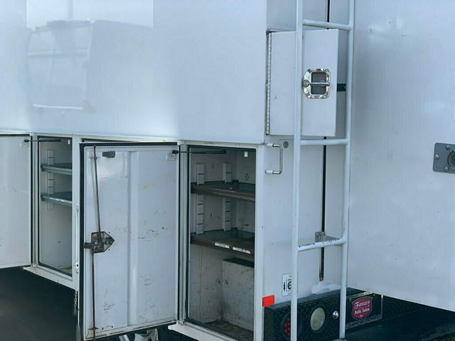 2019 Chevrolet Express Commercial Cutaway 3500 Van 139" - 22984704 - 11