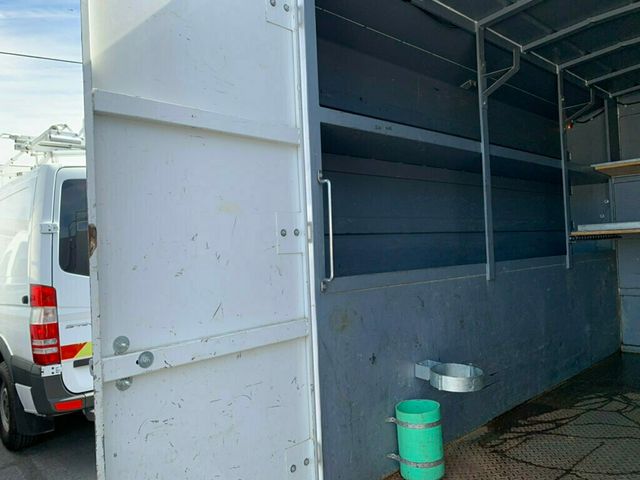 2019 Chevrolet Express Commercial Cutaway 3500 Van 139" - 22984704 - 16