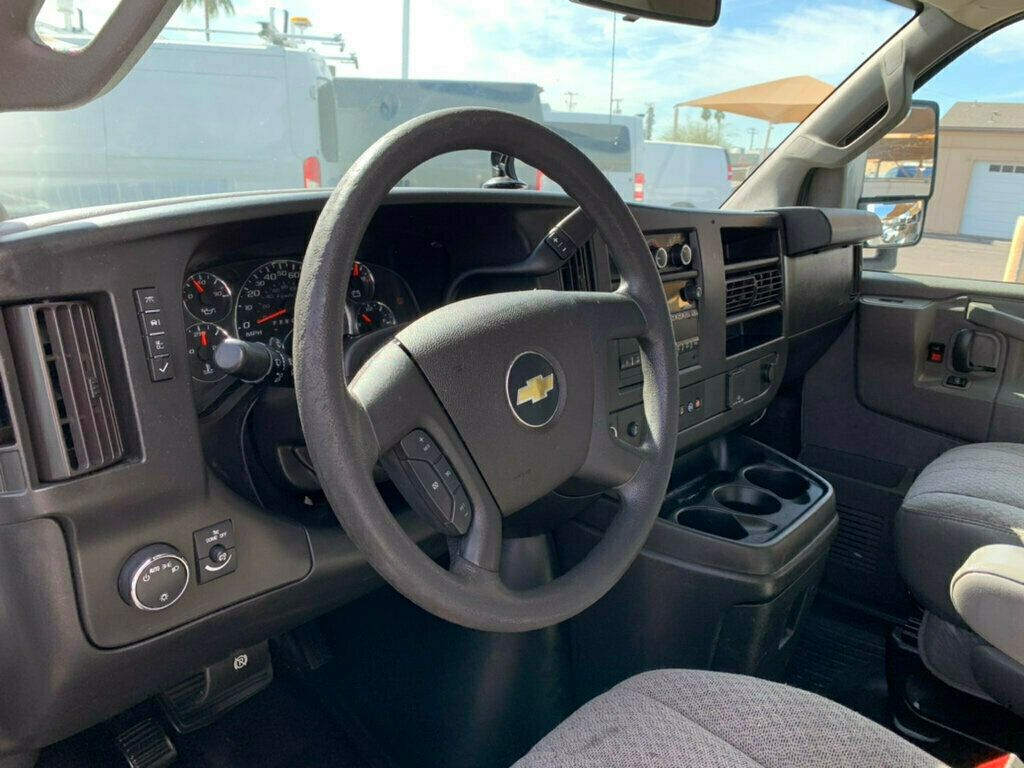 2019 Chevrolet Express Commercial Cutaway 3500 Van 139" - 22984704 - 43