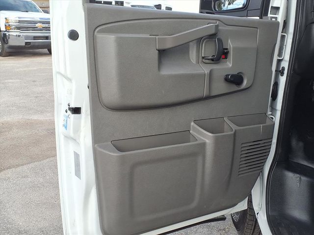 2019 Chevrolet Express Commercial Cutaway 3500 Van 139" - 22942316 - 14