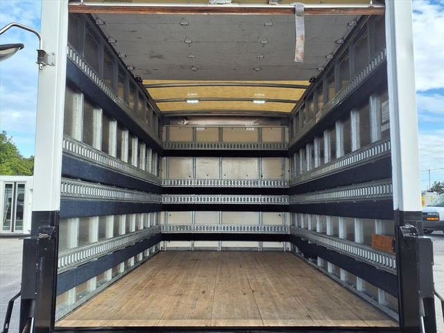 2019 Chevrolet Express Commercial Cutaway 3500 Van 139" - 22942316 - 19