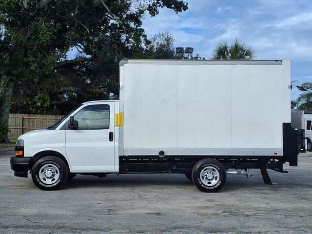 2019 Chevrolet Express Commercial Cutaway 3500 Van 139" - 22942316 - 6