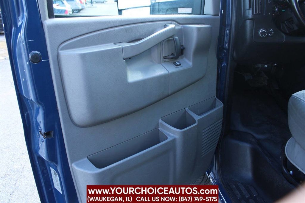 2019 Chevrolet Express Commercial Cutaway 3500 Van 139" - 22586784 - 11