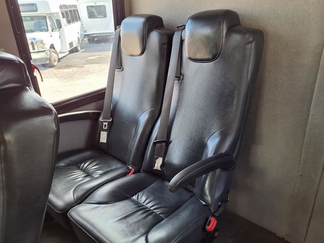 2019 Chevrolet Express Commercial Cutaway 3500 Van 159" - 22984695 - 14