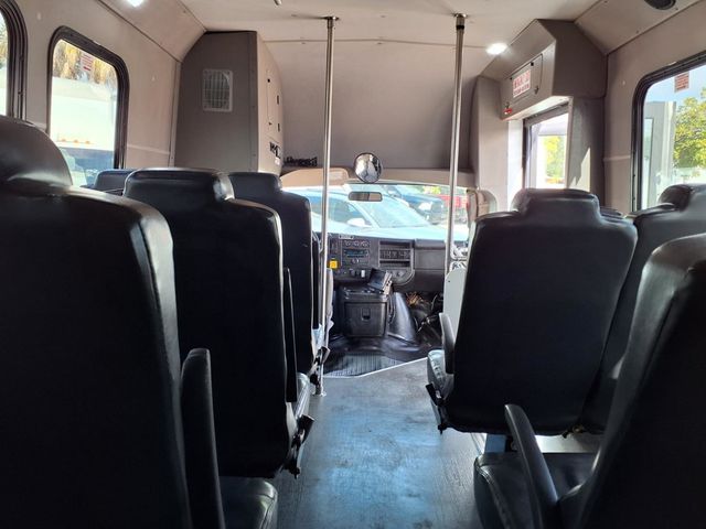 2019 Chevrolet Express Commercial Cutaway 3500 Van 159" - 22984695 - 15