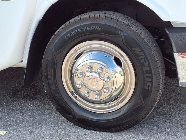 2019 Chevrolet Express Commercial Cutaway 3500 Van 159" - 22984695 - 38