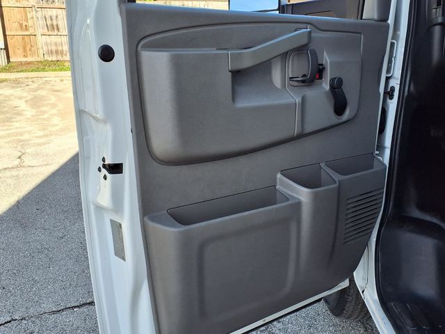 2019 Chevrolet Express Commercial Cutaway 3500 Van 177" - 23090833 - 13