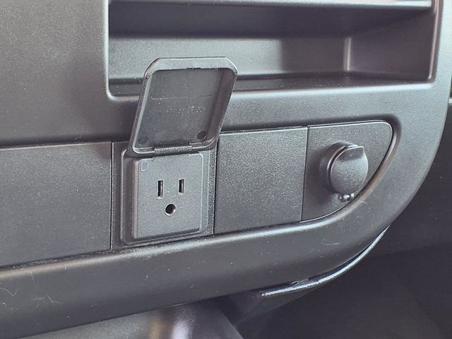 2019 Chevrolet Express Commercial Cutaway 3500 Van 177" - 23090833 - 28