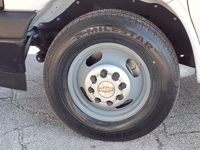 2019 Chevrolet Express Commercial Cutaway 3500 Van 177" - 23090833 - 40