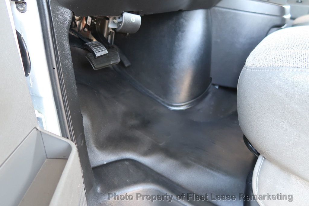 2019 Chevrolet Express Commercial Cutaway Express 3500 12' Hi Cube DRW - 23018151 - 12