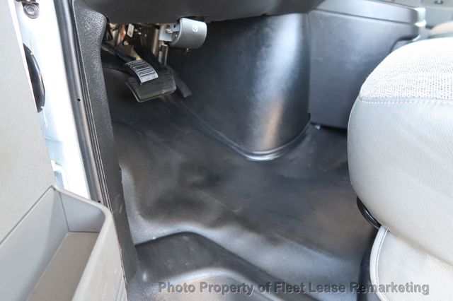 2019 Chevrolet Express Commercial Cutaway Express 3500 12' Hi Cube DRW - 23018151 - 12