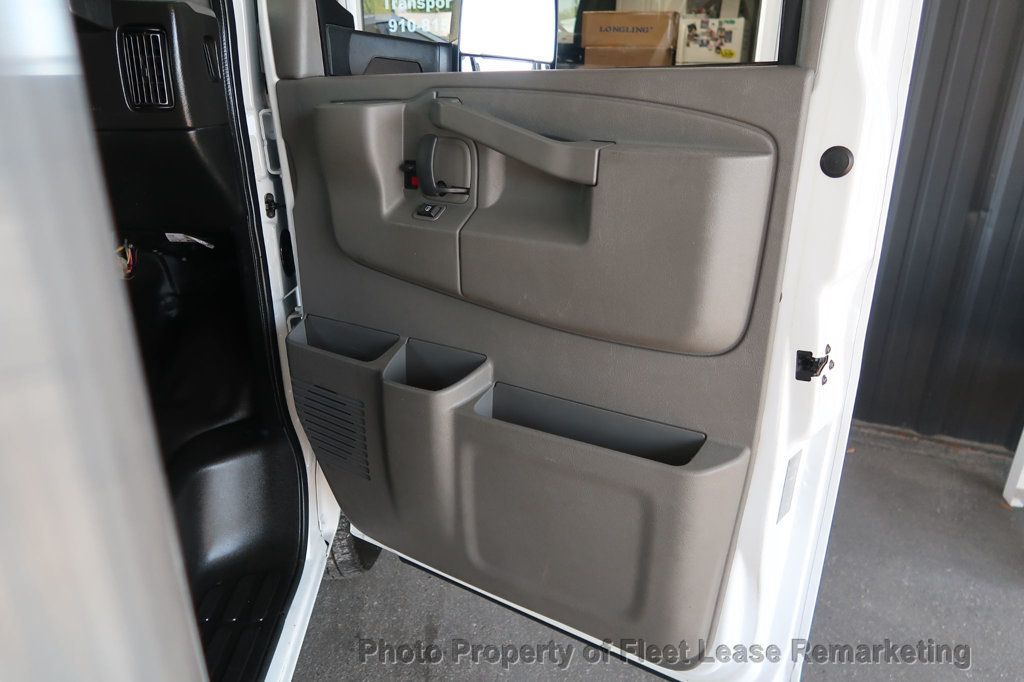 2019 Chevrolet Express Commercial Cutaway Express 3500 12' Hi Cube DRW - 23018151 - 21