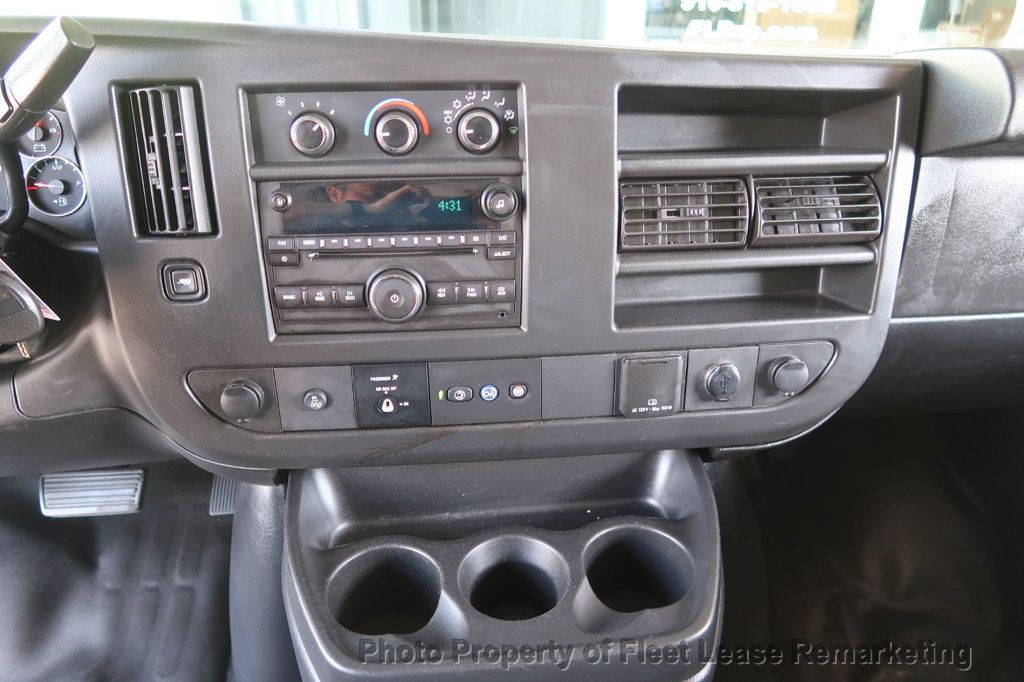 2019 Chevrolet Express Commercial Cutaway Express 3500 12' Hi Cube DRW - 23018151 - 24