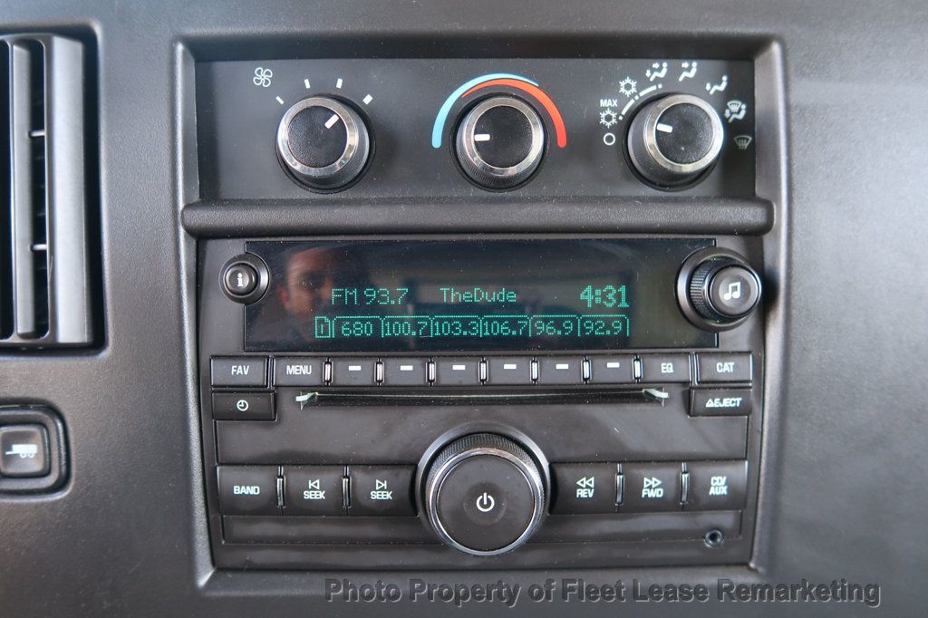 2019 Chevrolet Express Commercial Cutaway Express 3500 12' Hi Cube DRW - 23018151 - 25