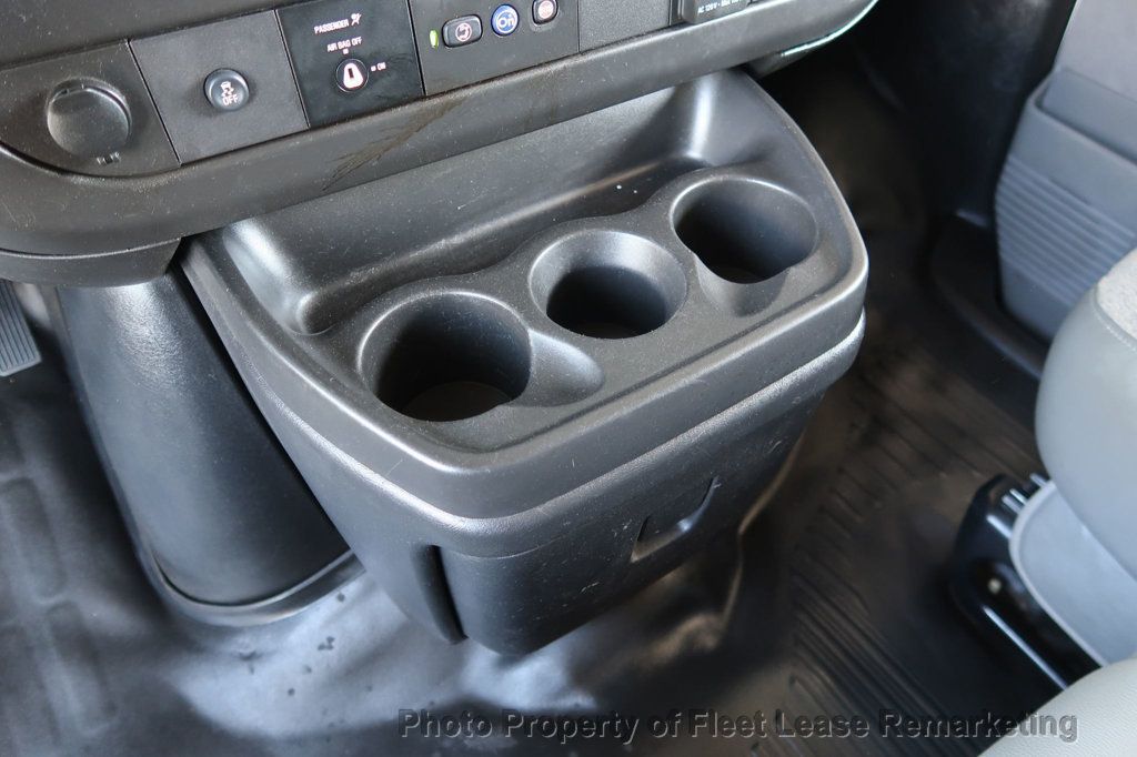 2019 Chevrolet Express Commercial Cutaway Express 3500 12' Hi Cube DRW - 23018151 - 28