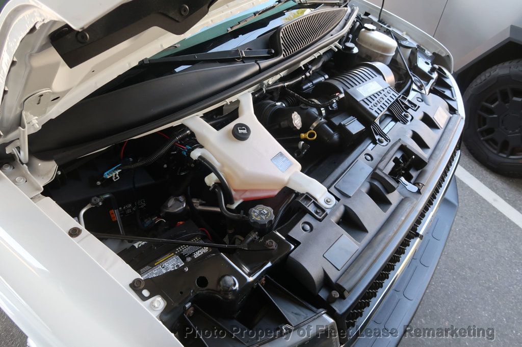 2019 Chevrolet Express Commercial Cutaway Express 3500 12' Hi Cube DRW - 23018151 - 34