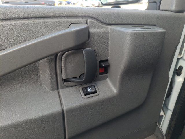 2019 Chevrolet Express Cutaway Work Van - 23096037 - 9