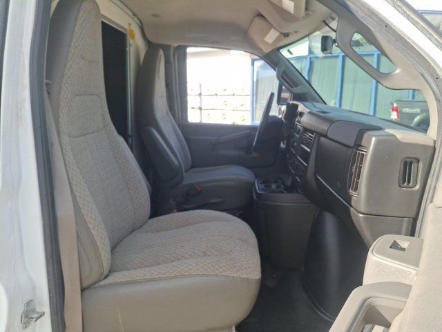 2019 Chevrolet Express Cutaway Work Van - 23096037 - 19