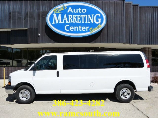 2019 Chevrolet Express Passenger 6.0L V8 GAS*3500*LT*155" WB*15 PASSENGER*HARD TO FIND!! - 23000339 | Video 1
