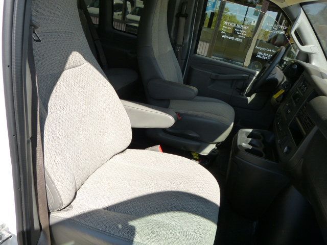 2019 Chevrolet Express Passenger 6.0L V8 GAS*3500*LT*155" WB*15 PASSENGER*HARD TO FIND!! - 23000339 - 28