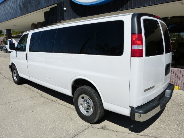 2019 Chevrolet Express Passenger 6.0L V8 GAS*3500*LT*155" WB*15 PASSENGER*HARD TO FIND!! - 23000339 - 2