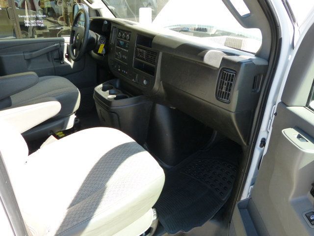 2019 Chevrolet Express Passenger 6.0L V8 GAS*3500*LT*155" WB*15 PASSENGER*HARD TO FIND!! - 23000339 - 29