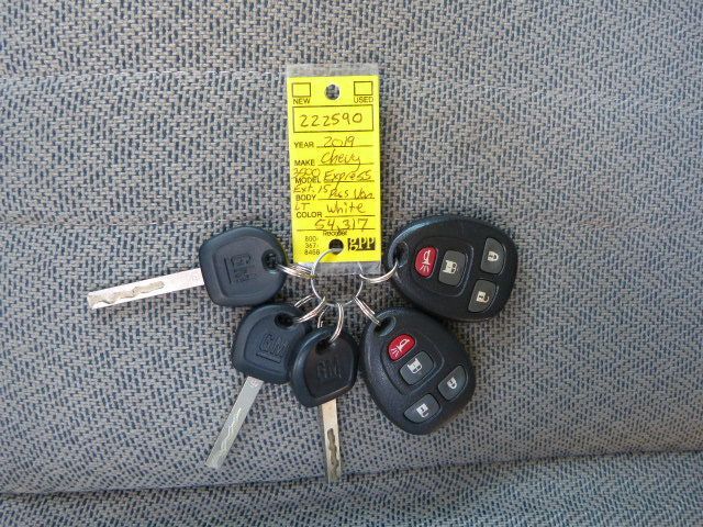 2019 Chevrolet Express Passenger 6.0L V8 GAS*3500*LT*155" WB*15 PASSENGER*HARD TO FIND!! - 23000339 - 39