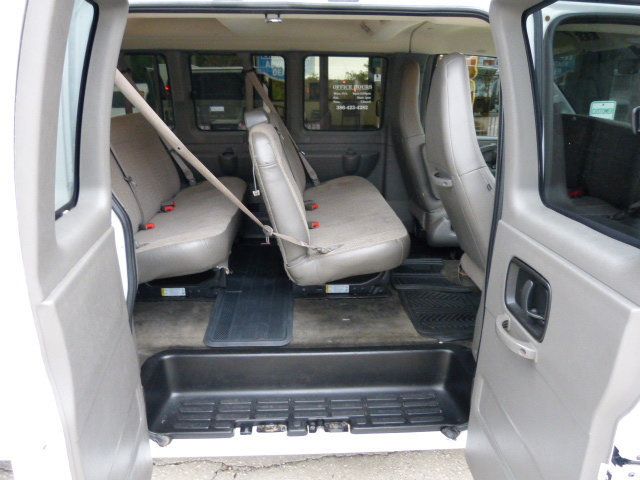 2019 Chevrolet Express Passenger 6.0L V8 GAS*3500*LT*155" WB*15 PASSENGER*HARD TO FIND!! - 23009561 - 16