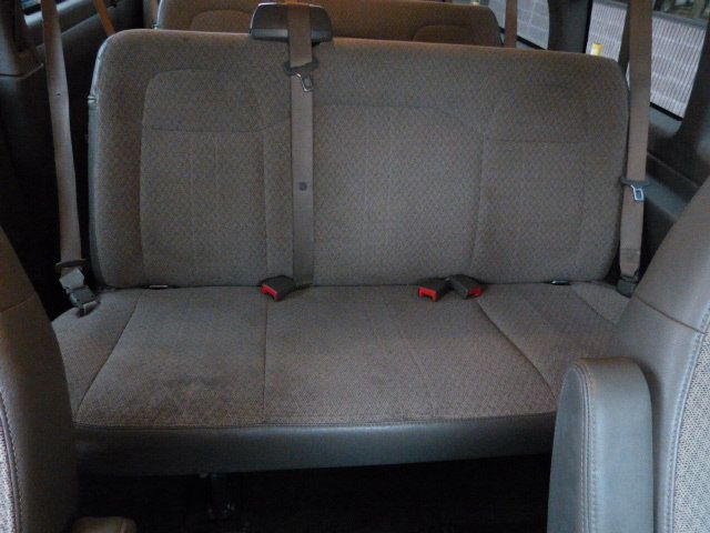 2019 Chevrolet Express Passenger 6.0L V8 GAS*3500*LT*155" WB*15 PASSENGER*HARD TO FIND!! - 23009561 - 24