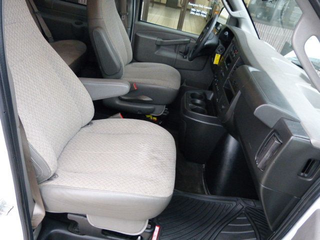 2019 Chevrolet Express Passenger 6.0L V8 GAS*3500*LT*155" WB*15 PASSENGER*HARD TO FIND!! - 23009561 - 27
