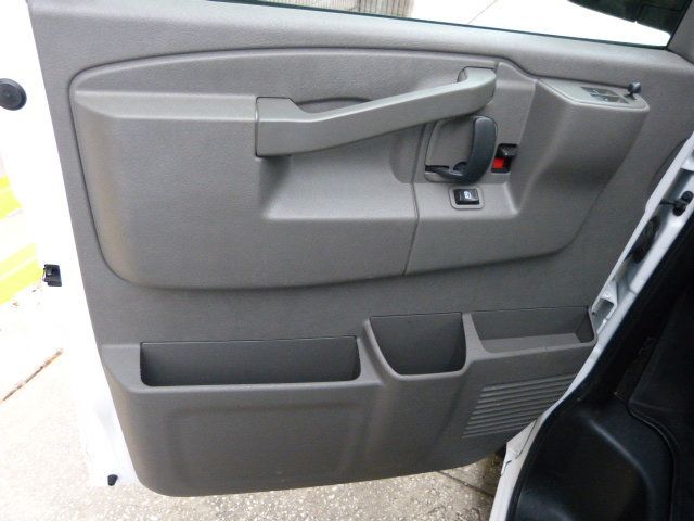 2019 Chevrolet Express Passenger 6.0L V8 GAS*3500*LT*155" WB*15 PASSENGER*HARD TO FIND!! - 23009561 - 29