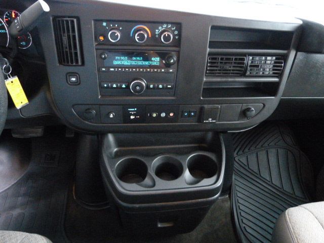 2019 Chevrolet Express Passenger 6.0L V8 GAS*3500*LT*155" WB*15 PASSENGER*HARD TO FIND!! - 23009561 - 32