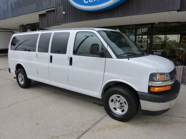 2019 Chevrolet Express Passenger 6.0L V8 GAS*3500*LT*155" WB*15 PASSENGER*HARD TO FIND!! - 23009561 - 5