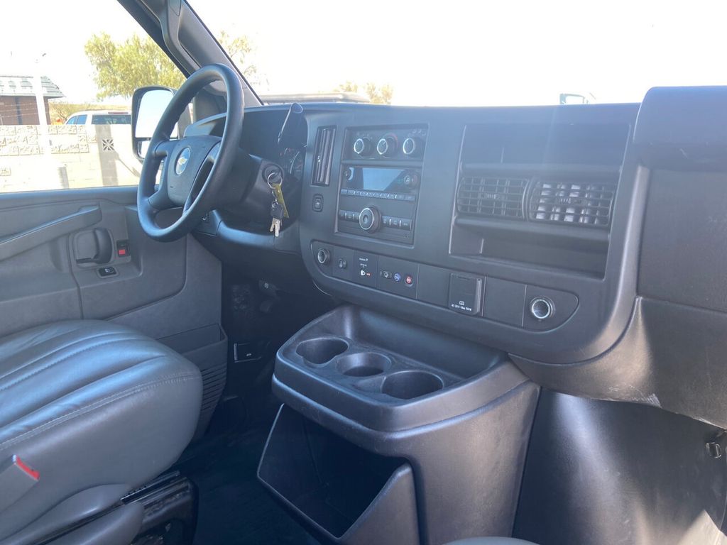 2019 Chevrolet Express Passenger RWD 3500 135" LS - 22066383 - 13