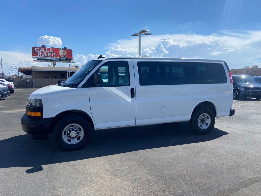2019 Chevrolet Express Passenger RWD 3500 135" LS - 22066383 - 1