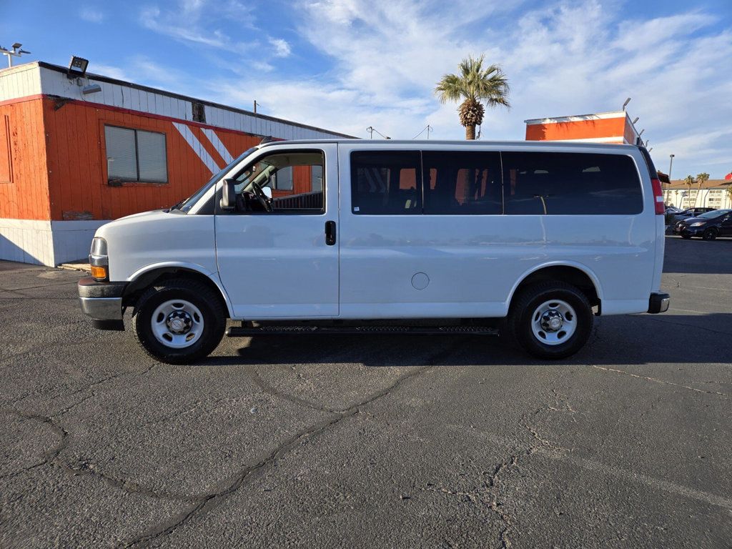 2019 Chevrolet Express Passenger RWD 3500 135" LT - 22683531 - 1